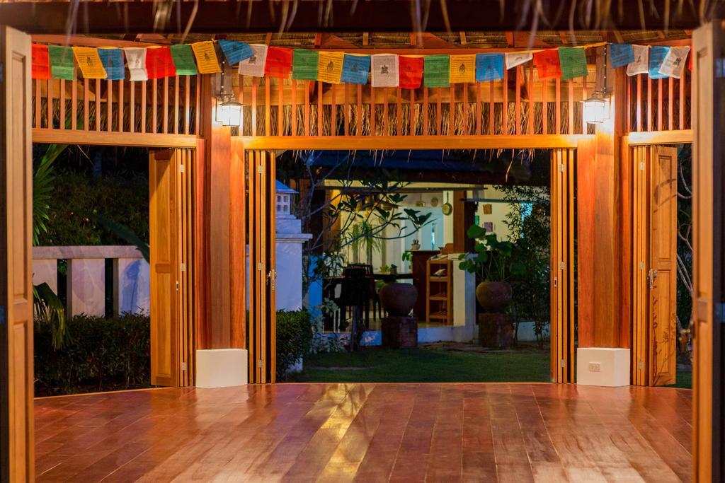 Easy Time Resort Laem Sai Beach Экстерьер фото
