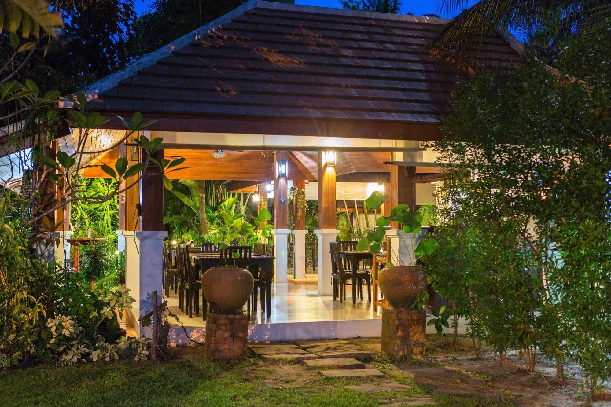 Easy Time Resort Laem Sai Beach Экстерьер фото